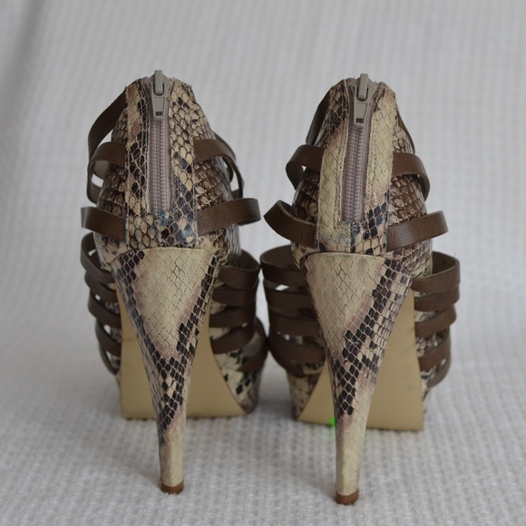 7 for all Mankind Brown Taupe Snakeskin Heels 8.5 - Picture 3 of 8